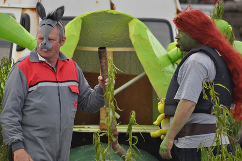 Russell Marwick as Donkey, and Robert Mainland as Princess Fiona